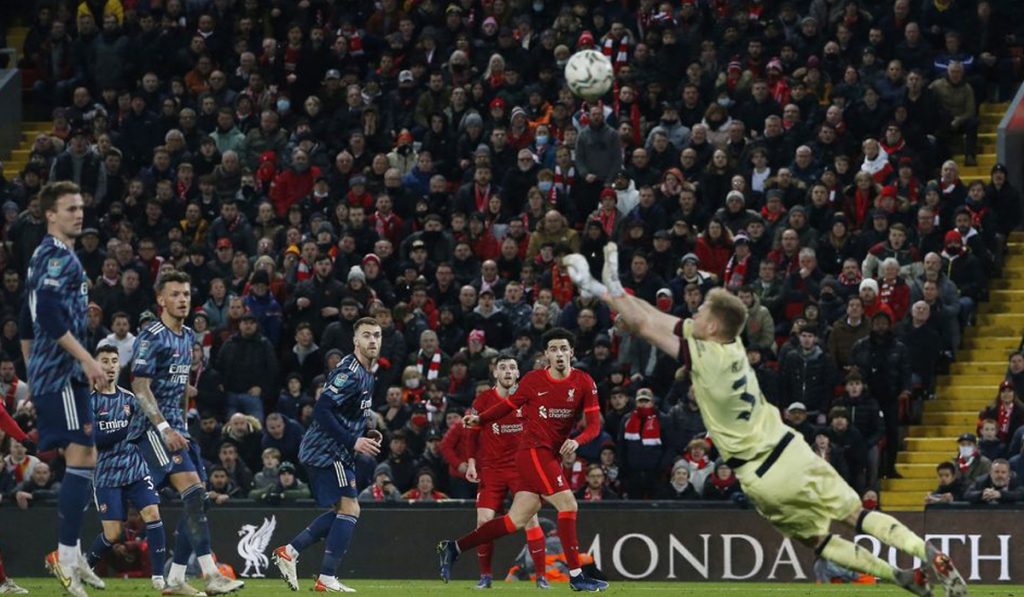 Liverpool frustrated by 10-man Arsenal in League Cup semi stalemate