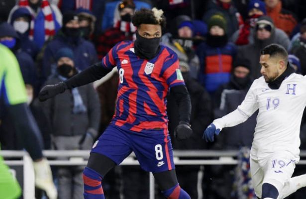 US dominate Honduras in 3-0 World Cup qualifying win, Canada beat El Salvador