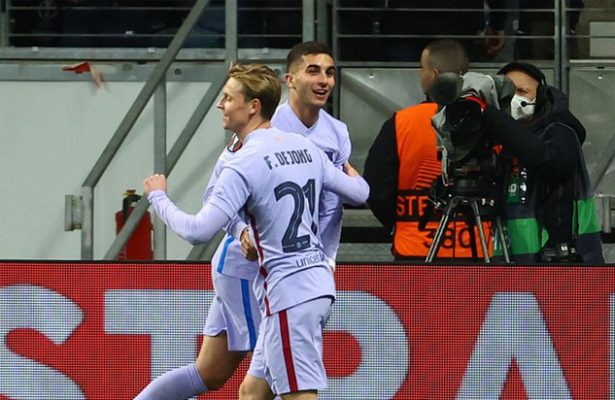 Torres salvages draw for Barca as 10-man West Ham draw